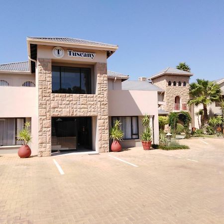 Tuscany Vryburg Extérieur photo
