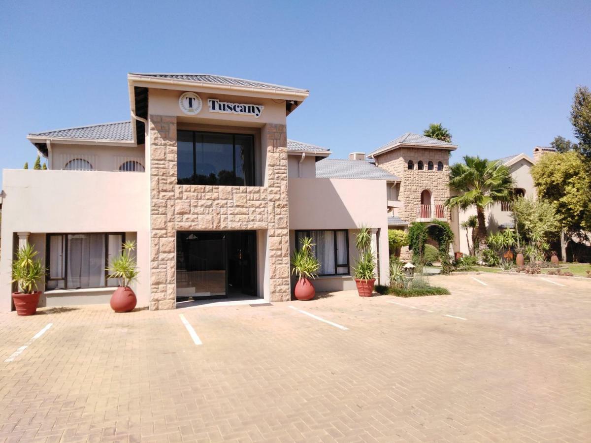 Tuscany Vryburg Extérieur photo